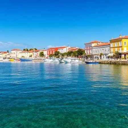 Matea In Finida 1km From The Pensión Poreč