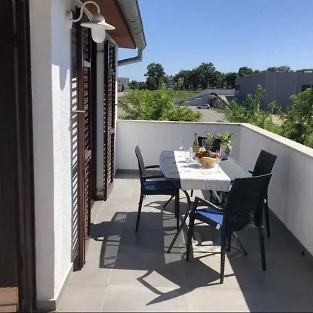 Guest house Matea In Finida 1km From The Porec