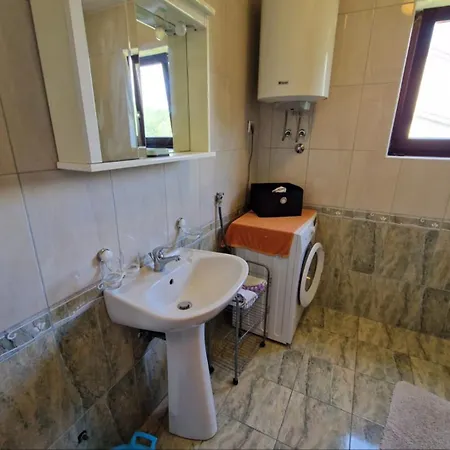 Guest house Matea In Finida 1km From The *