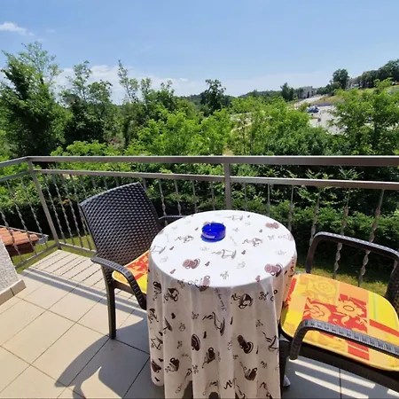 Guest house Matea In Finida 1km From The