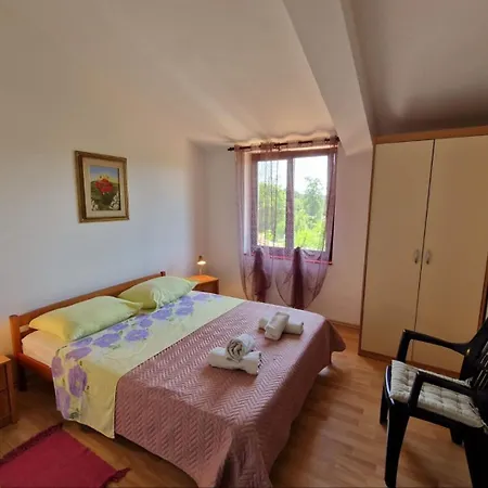 Guest house Matea In Finida 1km From The Porec